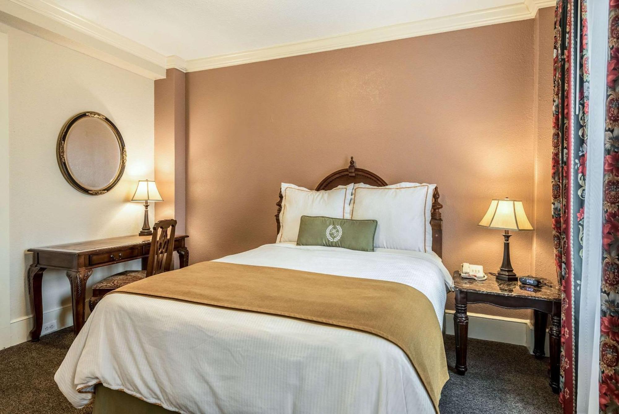 Hotel Bothwell Sedalia Central District, Ascend Hotel Collection מראה חיצוני תמונה